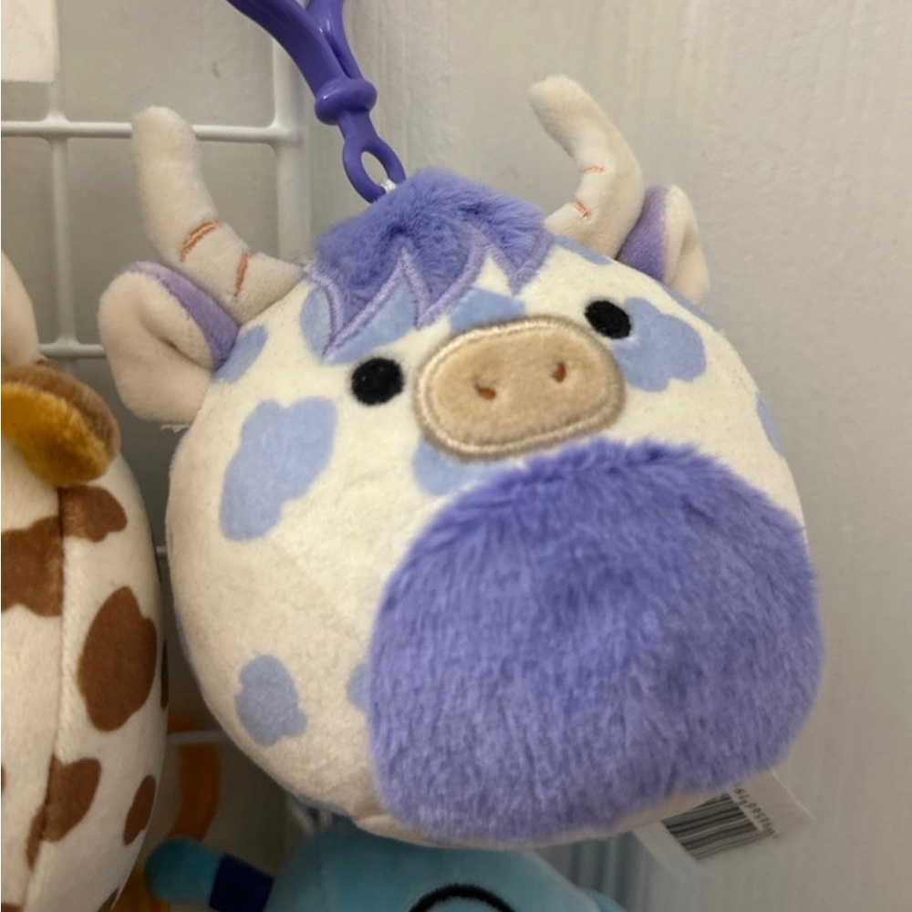 NWT Conway the highland cow Squishmallow clip